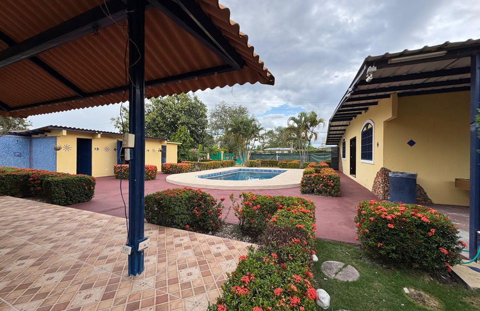 Beach House with Pool and Staff House on a 2,000 m2 Lot, Gorgona, Panama – photo 12 of 16
