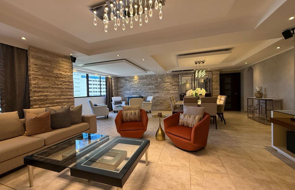 Remodelled 3-Bedroom Apartment in a Gated Complex, San Francisco, Panama – photo 2 of 15