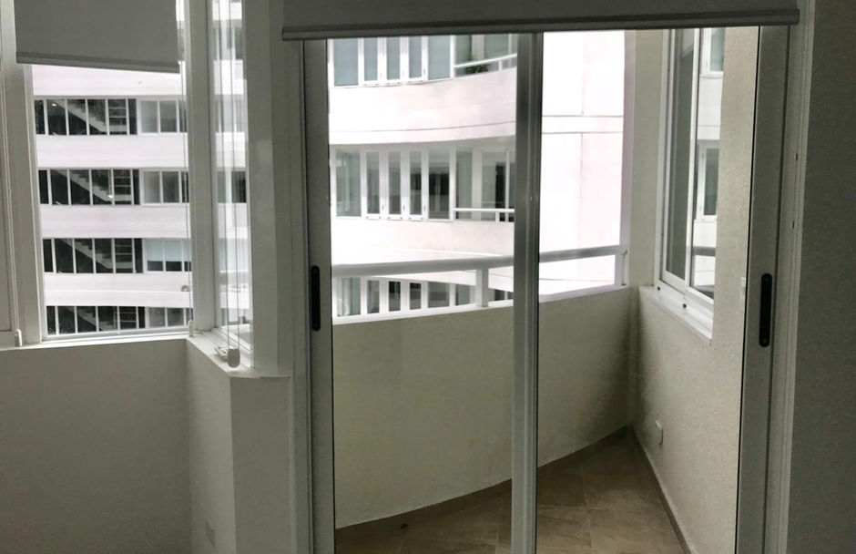 2-Bedroom Apartment in Bay View, Avenida Balboa, Panama City, Panama – photo 1 of 16