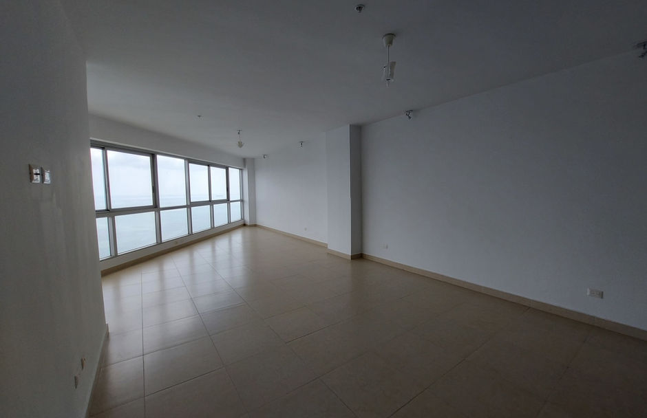 Ocean-View Penthouse in PH Rivage, Avenida Balboa, Panama City, Panama – photo 2 of 16