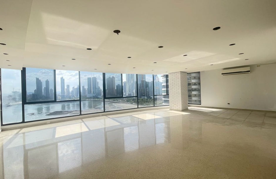 3-Bedroom Panoramic-View Apartment on the 11th Floor, Punta Paitilla, Panama City, Punta Paitilla, Panama – photo 5 of 15