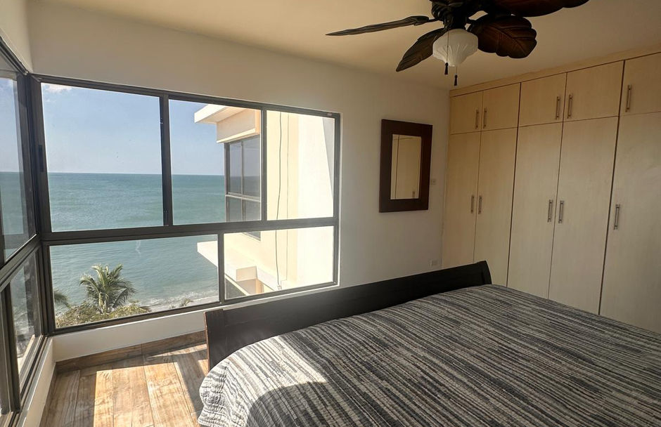 Furnished 3-Bedroom Oceanfront Apartment in Nueva Gorgona, Panama – photo 10 of 16