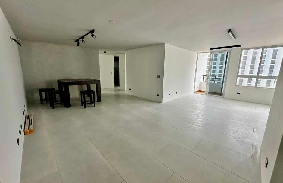 207 m2 3-Bedroom Apartment in Mandarin Bay, San Francisco, Panama – photo 2 of 16