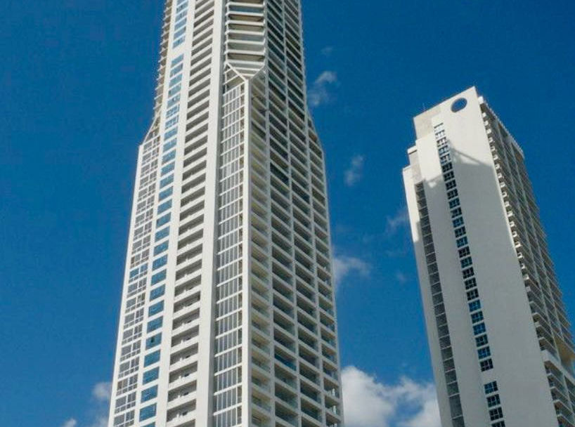 Ocean-View 2-Bedroom Apartment in Rivage Tower, Avenida Balboa, Panama City, Panama – photo 2 of 16