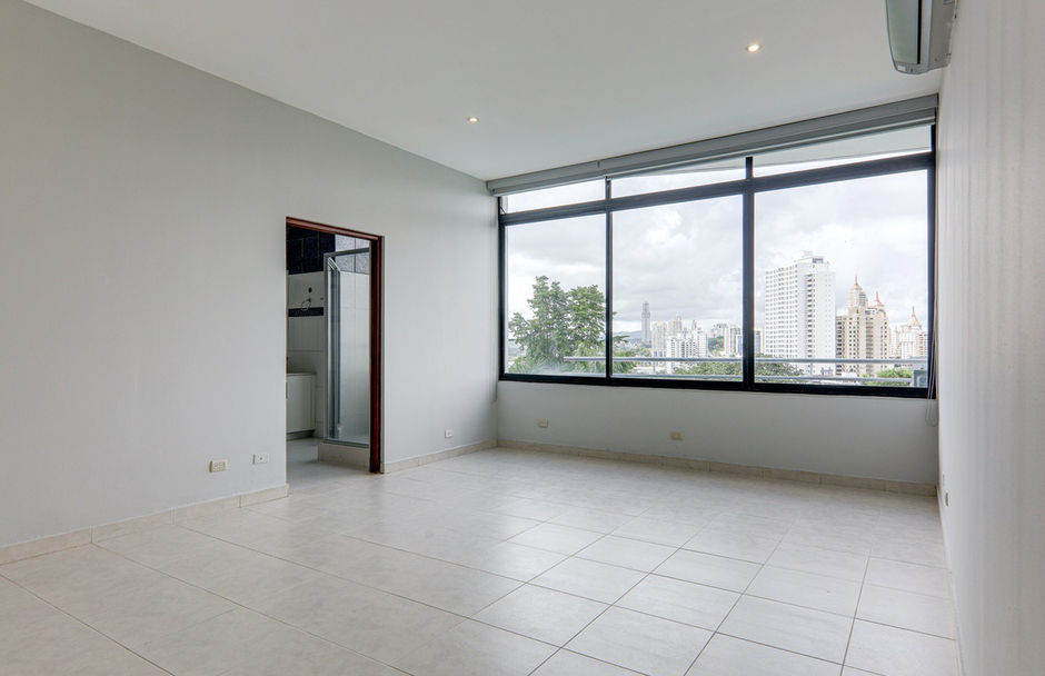 Remodelled 3-Bedroom Apartment in PH Cresta Palace, La Cresta, Panama City, Panama – photo 11 of 16