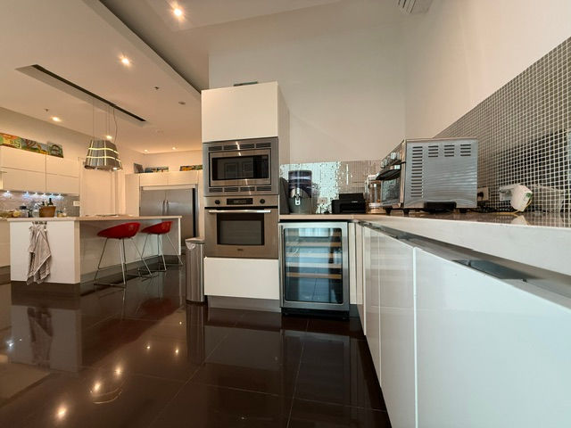 Oceanfront 420 m2 4-Bedroom Full-Floor Apartment in PH Ocean One, Costa del Este, Panama – photo 7 of 14