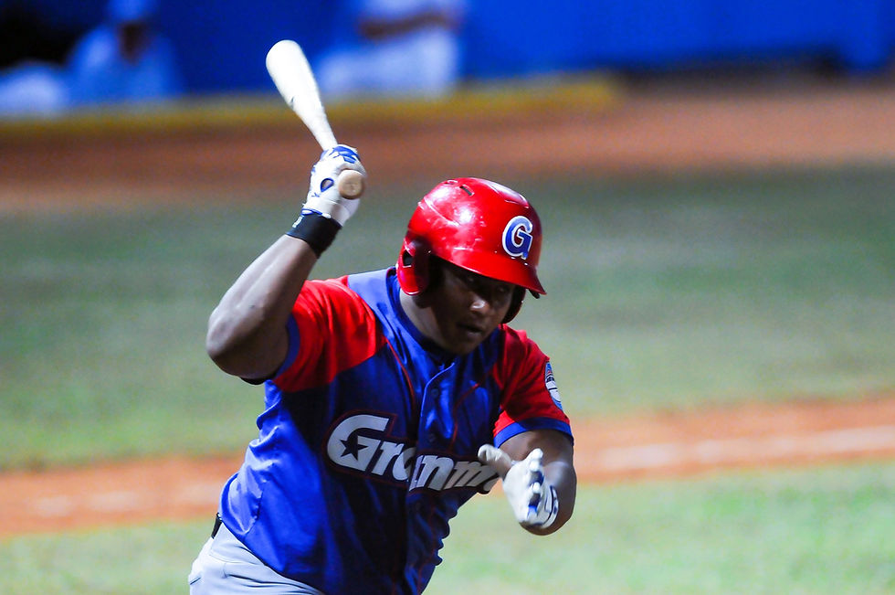 Alfredo Despaigne llegó este sábado a 289 jonrones, y está bien cerca de entrar en el club de los 300. Foto: Calixto N. Llanes/Jit.cu
