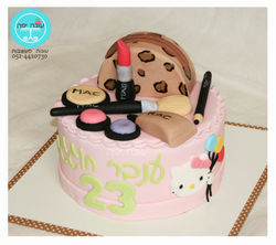 עוגה עם איפור