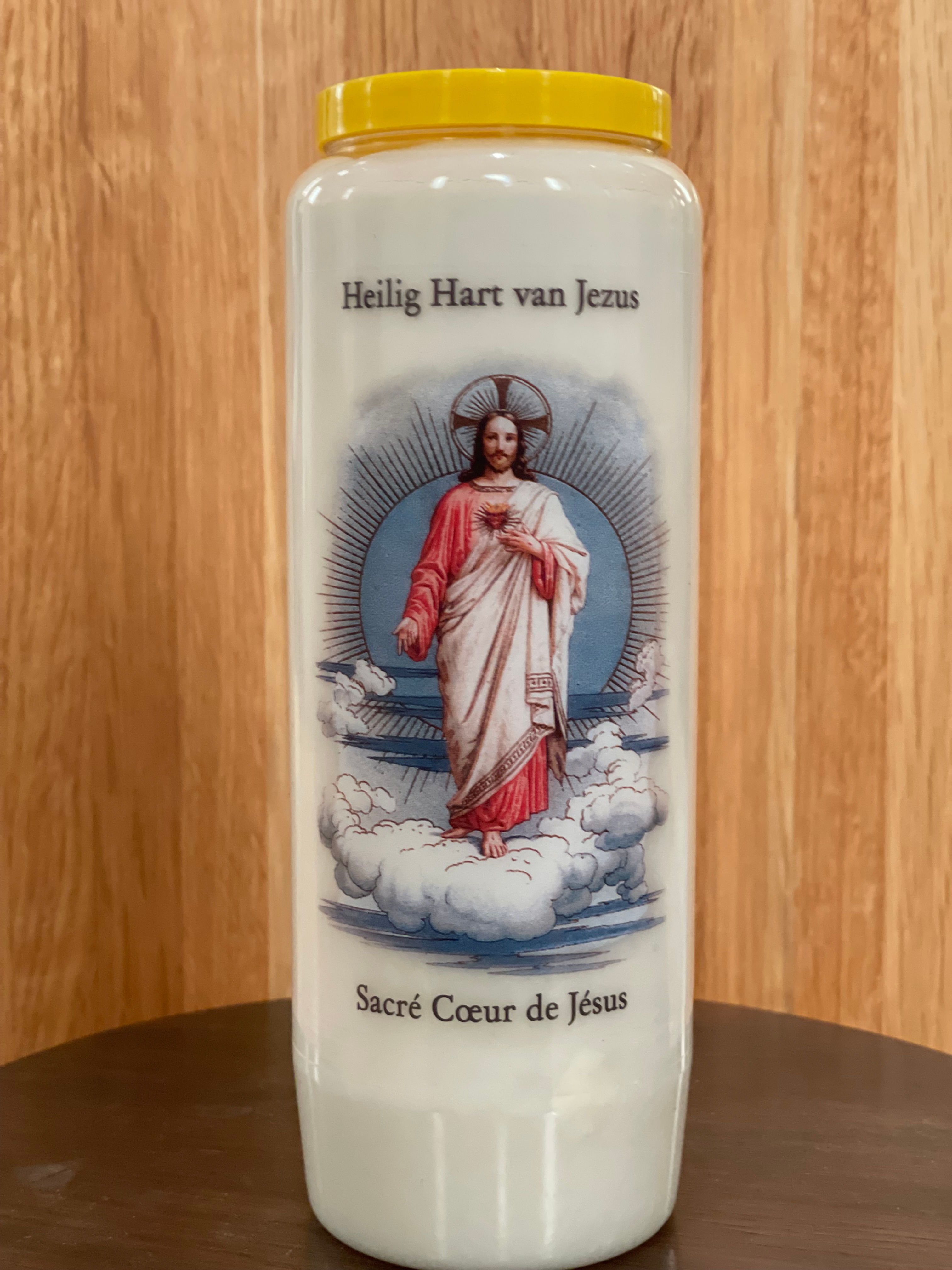 Brand een noveenkaars Heilig Hart van Jezus