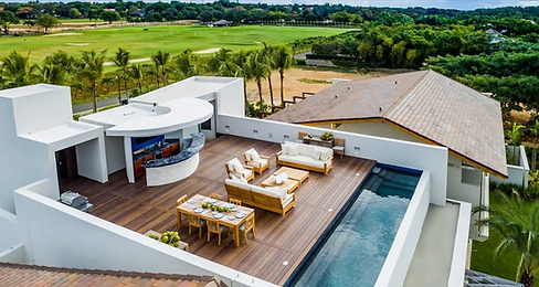 Roof garden over looking the beach in Andalucia