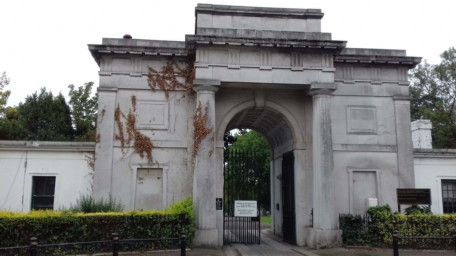 ENTRANCE TO KENSAL GREEN CEMETERY