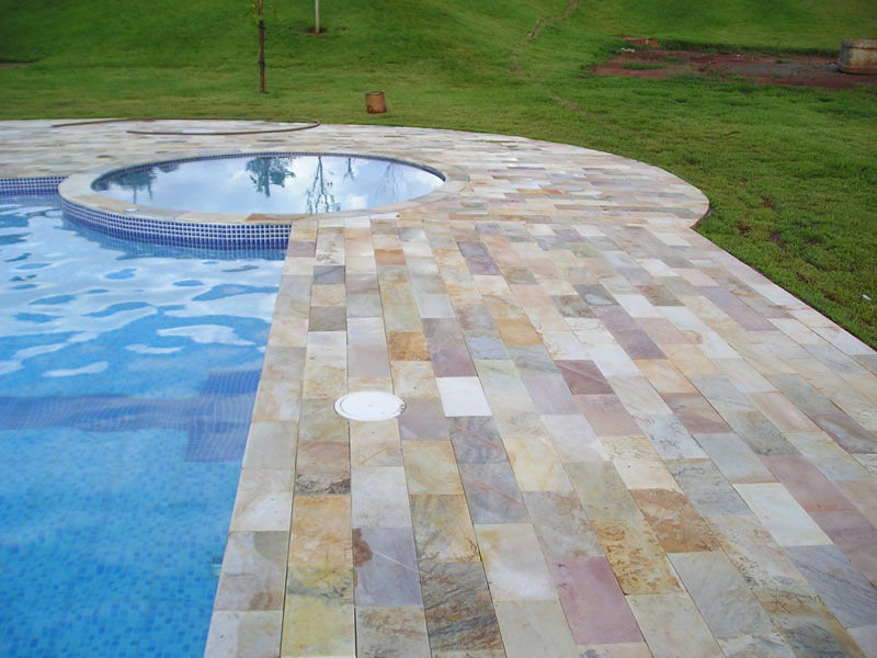  O que distingue a pedra Mineira das demais é que reúne características únicas e nenhum material se iguala a outro