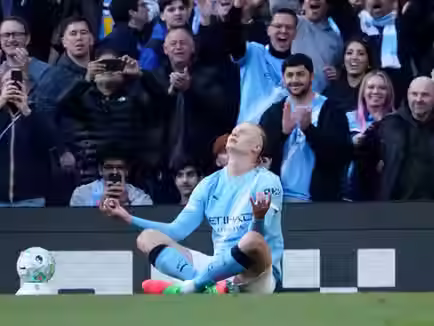 Man City Capitalizes on Arsenal's Missteps in Thrilling Premier League Title Race