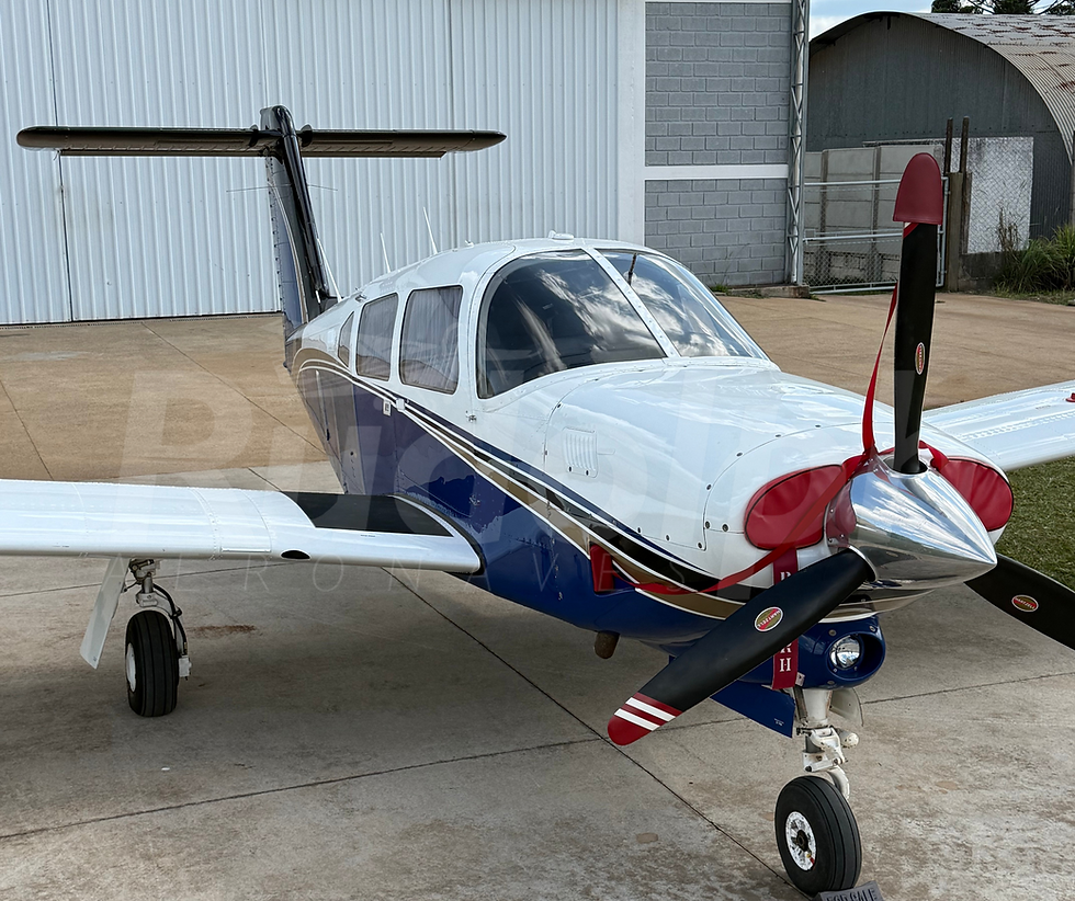 Miniatura: Piper Arrow Turbo IV