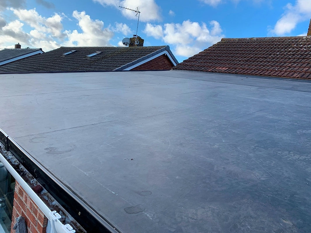 A flat rubber roof