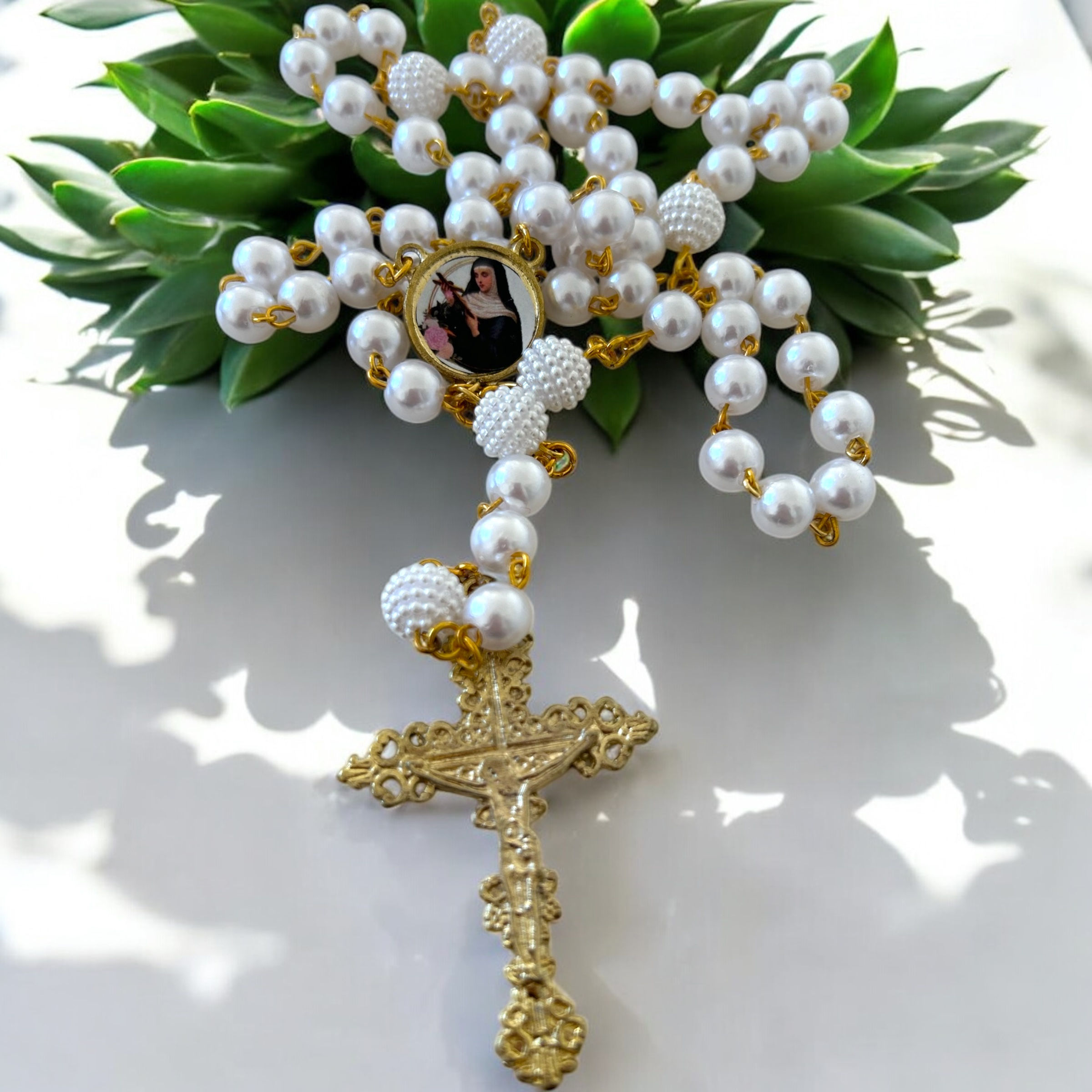 Terço de pérolas (escolha o santo do entremeio)