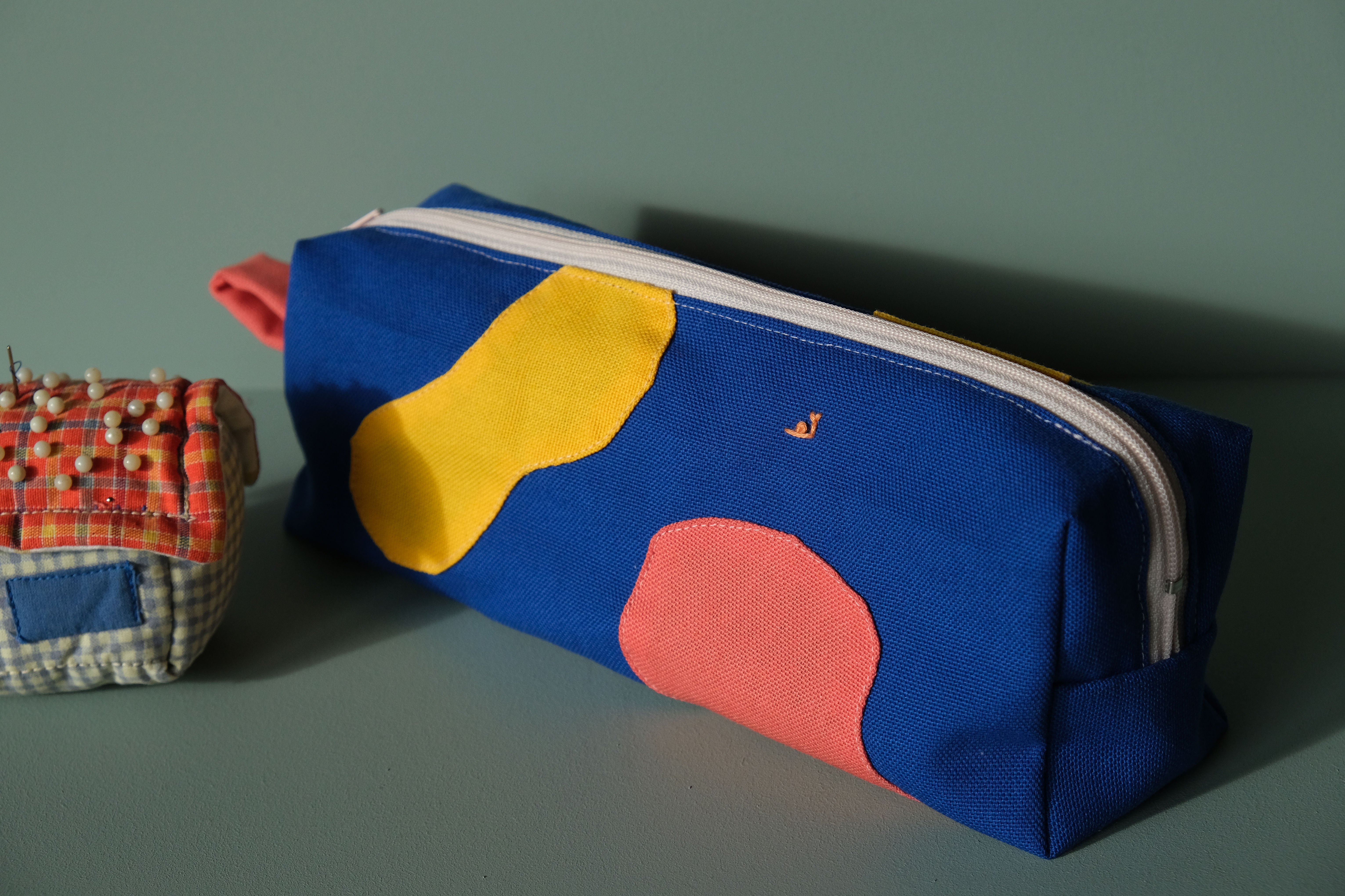 Trousse vache bleu roi