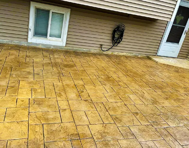Construction-Patio-Pavers.webp