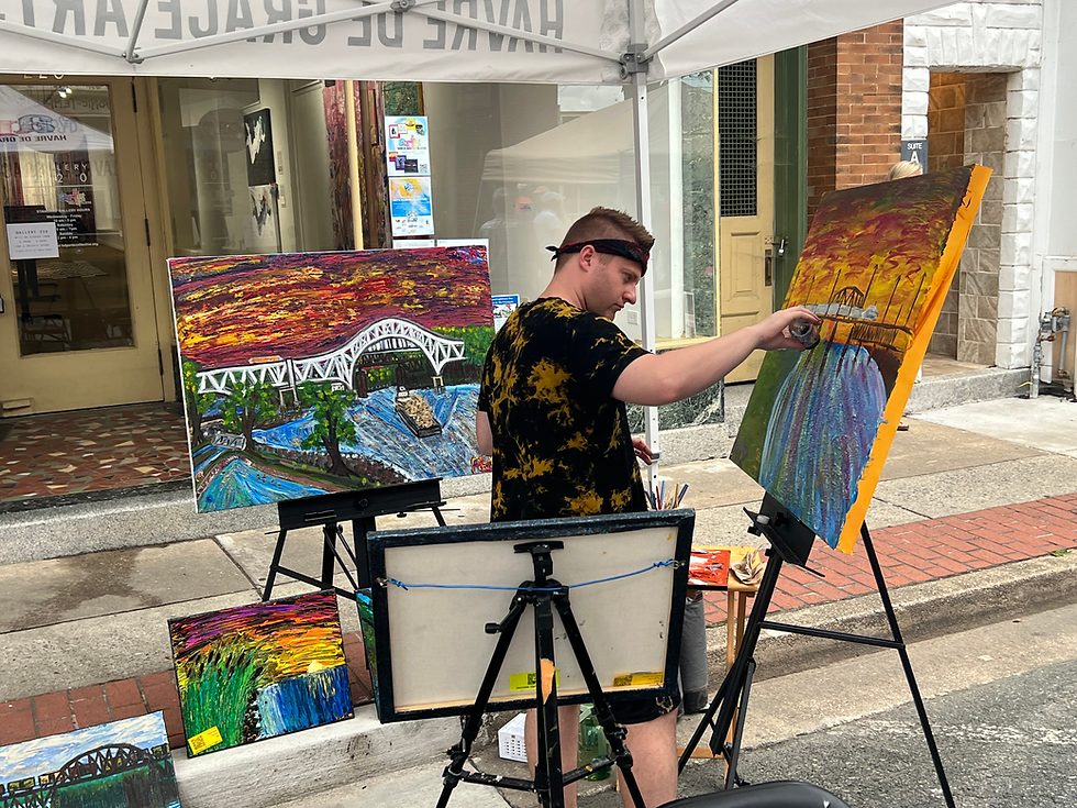 Artist-painting-at-first-Fridays-festival-in-havre-de-grace-md