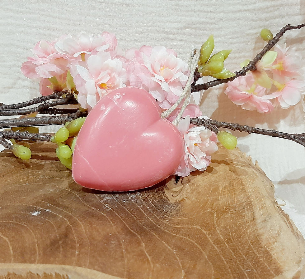 Savon cœur sur corde