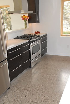 garage-store-polish-polished-productions