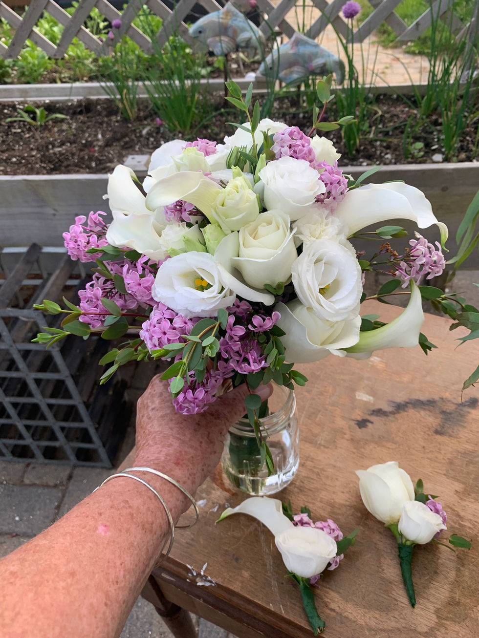 Bridesmaid test - decided to ax the callas and add more roses.