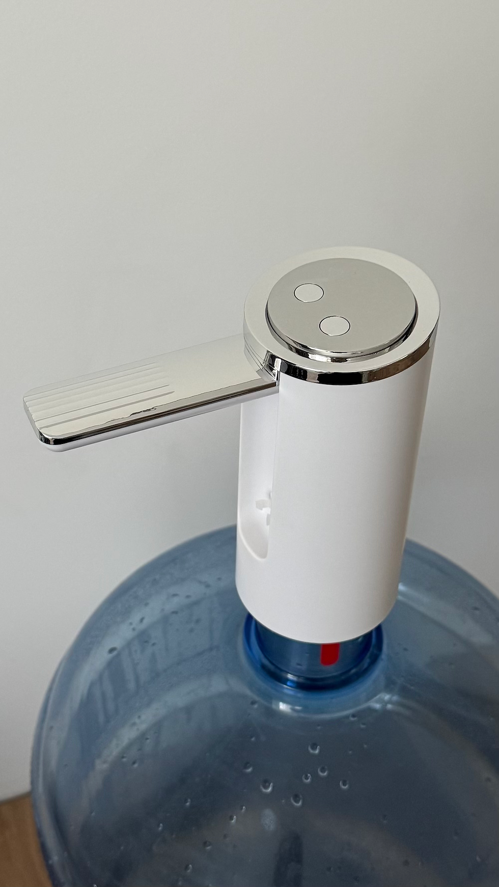 Електропомпа для бутиля, біла