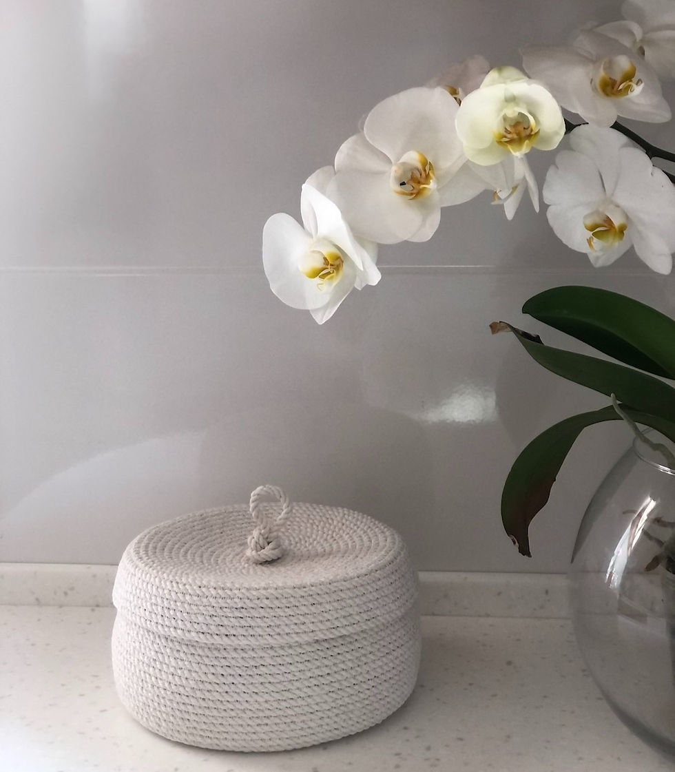 Кошик з кришкою, 20х12 см, білий