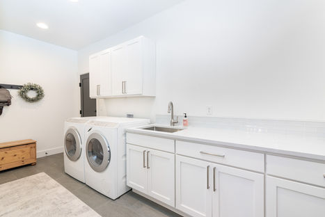 Gann Construction LLC portfolio_Contemporary Daylight-22.jpg