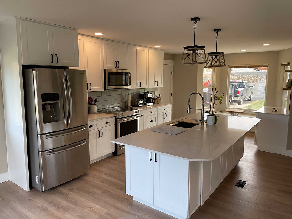 Kitchen by Lince Family Construction