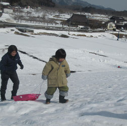 高野町にある「りんご今日話国」へ雪遊び