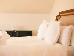 Upstairs King 1.webp