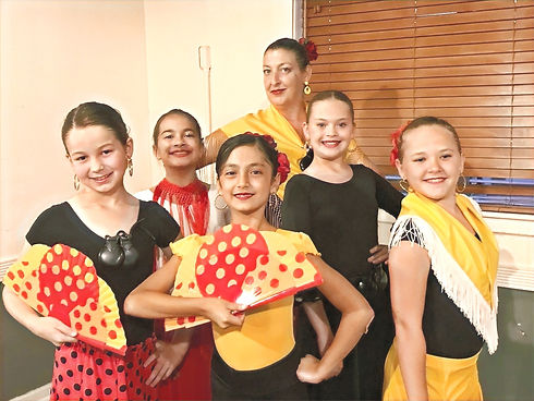 flamenquitas_flamenco_students_washingtondc_edited.jpg