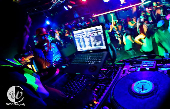 DJ Nick Niemeier Bar