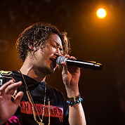 LIVE6_R.jpg