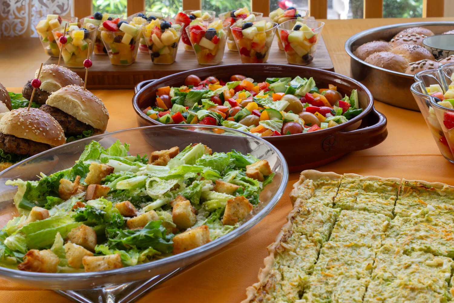 מארז פינוק מפואר (בשרי, טבעוני) - 20 סועדים