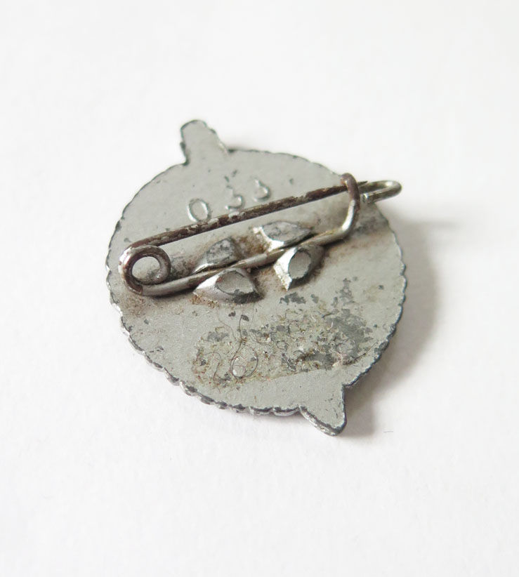 Thumbnail: WW2 German Veteran Contribution Tinnie Badge