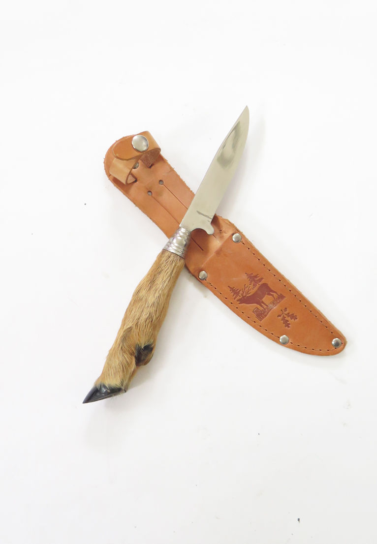 Thumbnail: Deer Foot Knife