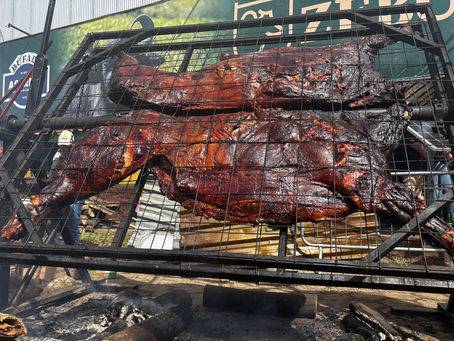 Assado de Búfalo de 230 kg vira atração gastronômica na Expointer