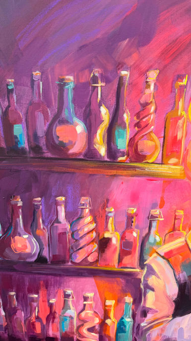 Détail de la peinture Grillby de Mélisss montrant les bouteilles de gauche, dans une palette violet aubergine, rose et jaune lumineux.