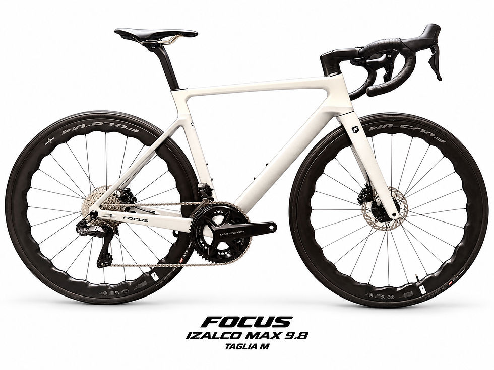 Bici da corsa bianca e nera, vista laterale su sfondo bianco — Focus Izalco Max 9.8