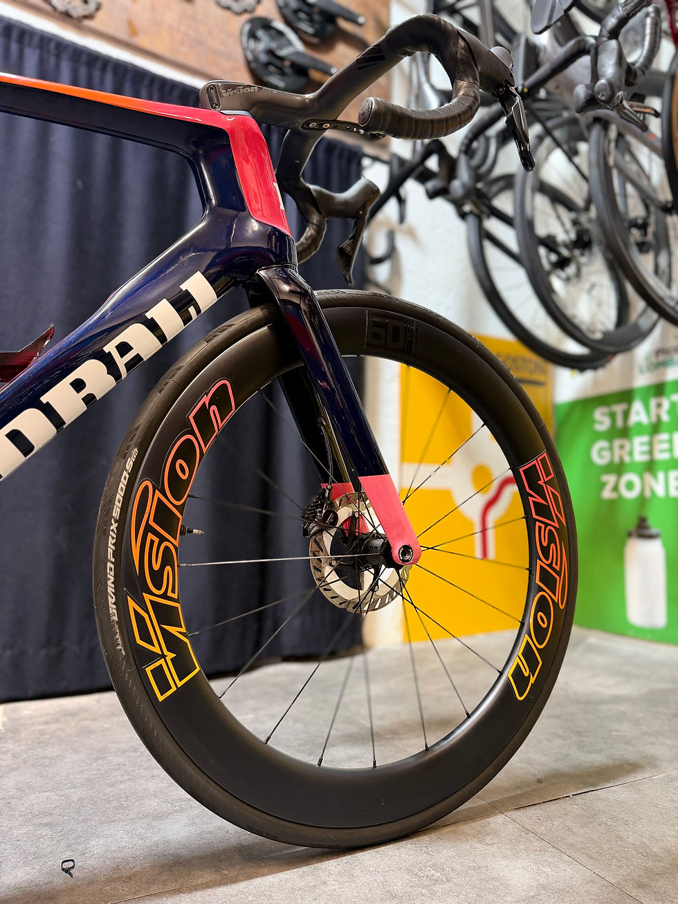 Miniaturbild: Parte anteriore del telaio e ruota Vision della Drali Iridio Team Repsol
