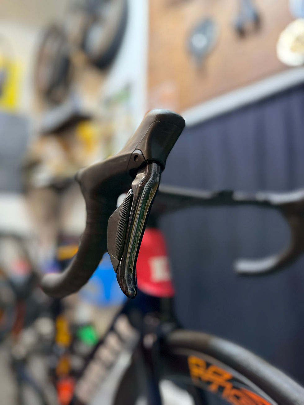 Miniatura: Leva del cambio Shimano Ultegra Di2 sulla Drali Iridio Team Repsol