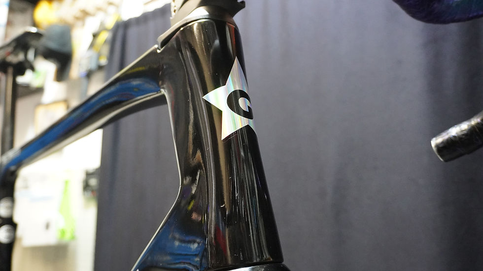 サムネイル： Bici da corsa Guerciotti Eclipse S a disco XXS con cablaggio integrato e ruote Vision Team 30  Guerciotti Veloce S (taglia XL