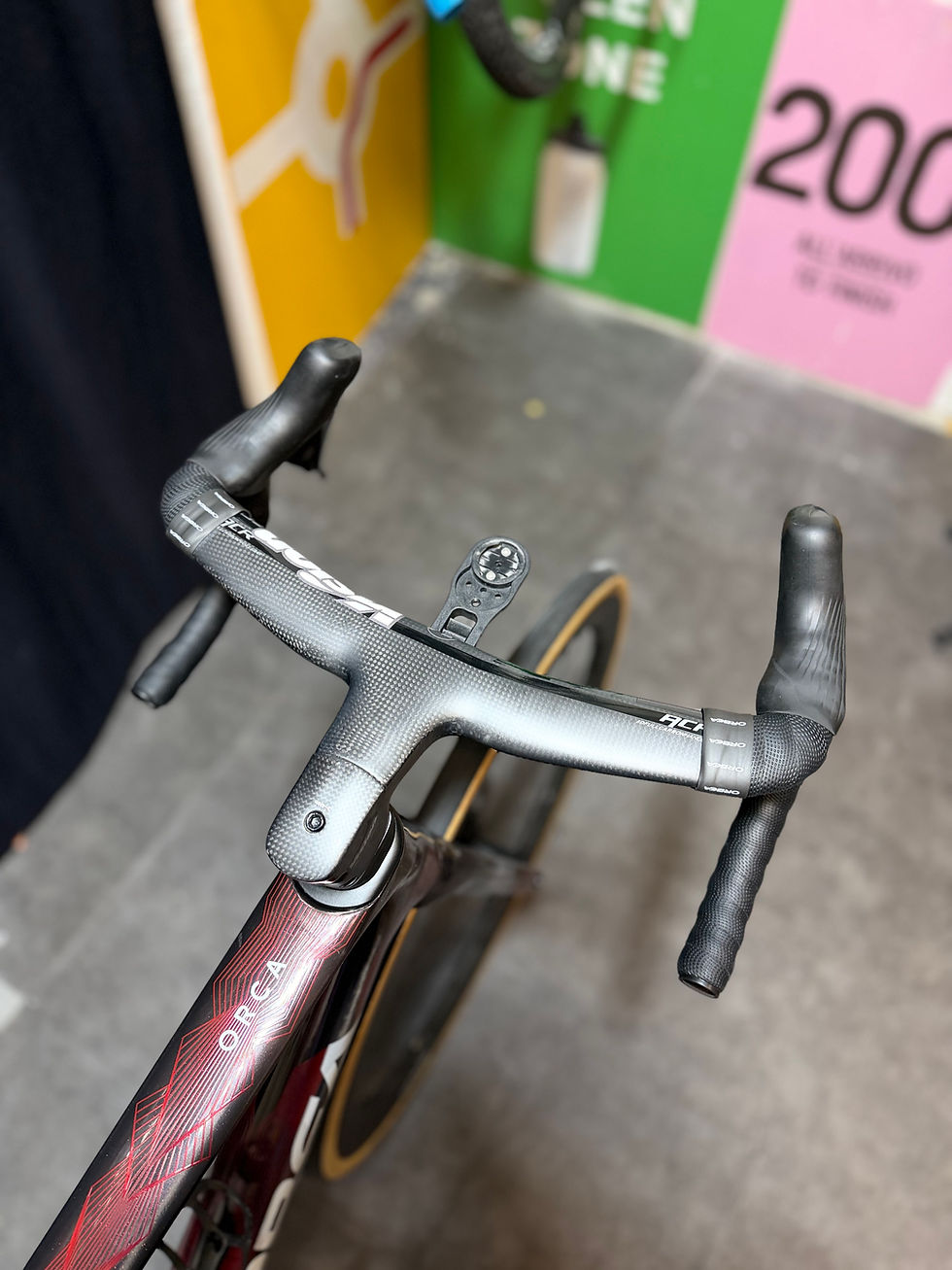 サムネイル： Cervélo S3 aero road bike taglia 56 con gruppo Ultegra Di2 elettronico e ruote Zipp 404 disponibile da Re-Cyclist Bike Shop
