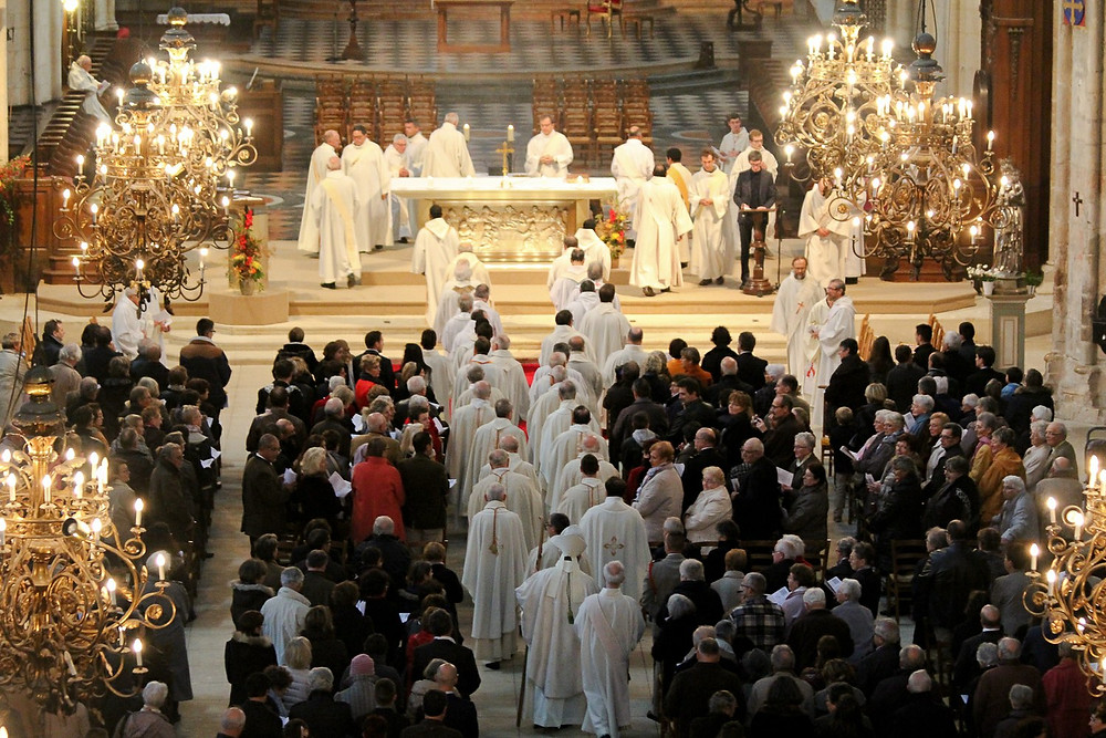 Procession d'entrée messe pontificale