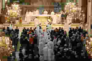 Procession d'entrée messe pontificale