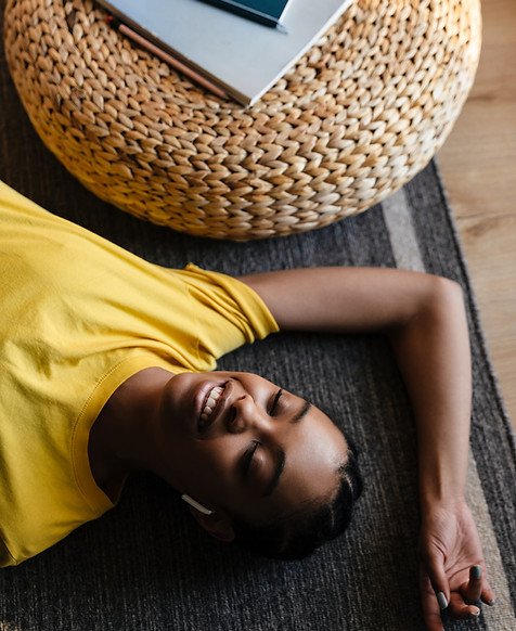 smiling-african-american-girl-listening-to-music-i-2025-02-14-18-18-54-utc.jpg