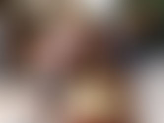 3 pessoa celebrando o carnaval