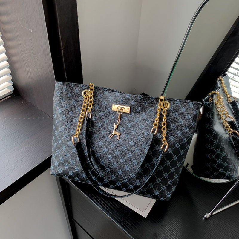 Miniatura: Bolsa Feminina Nova para Presbiopia, com Textura em Couro Macio, Grande.